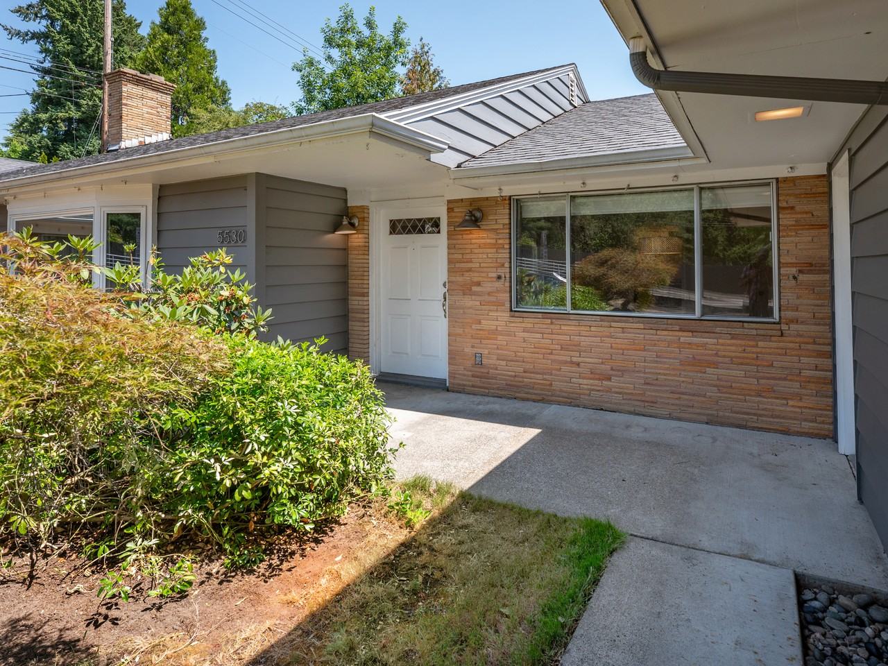 5530 Sw Nicol Rd #NA - Photo 2 of 32