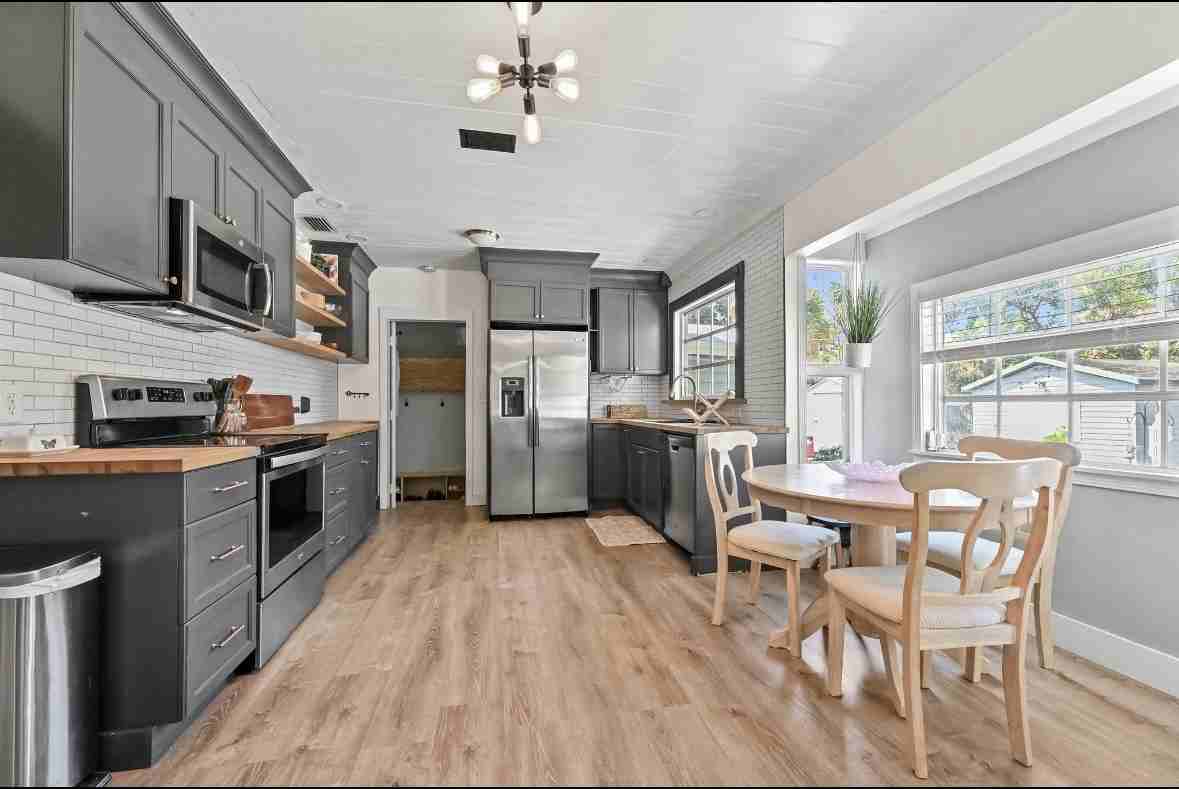 1501 N D St #NA - Photo 2 of 17