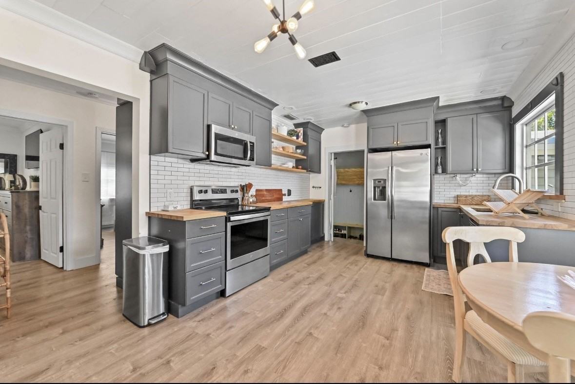 1501 N D St #NA - Photo 3 of 17