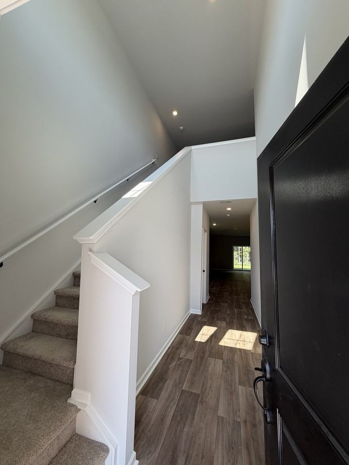 516 Crimson Pointe Dr #NA - Photo 4 of 33