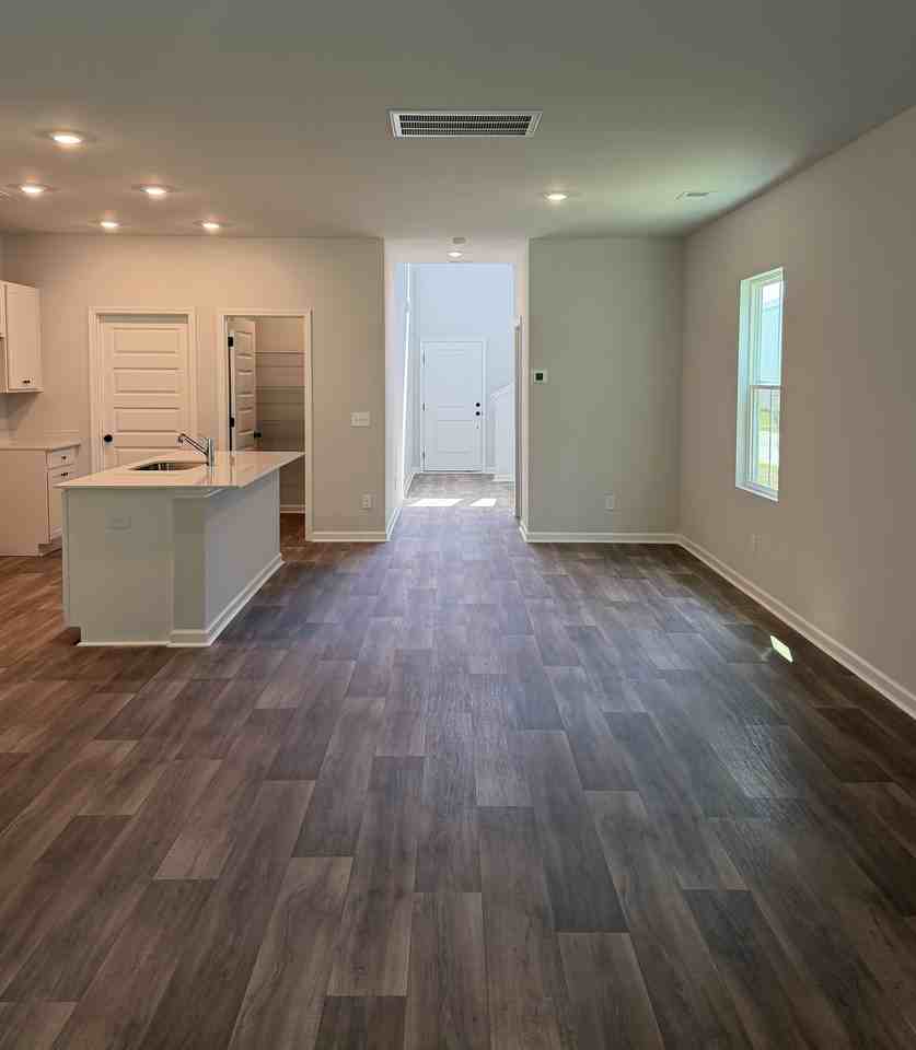 516 Crimson Pointe Dr #NA - Photo 5 of 33