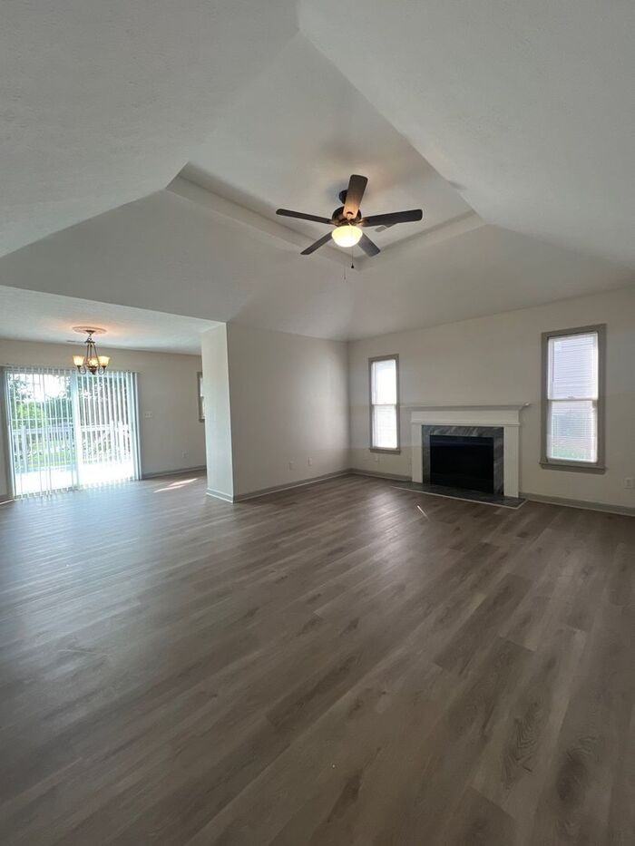 4421 Spring Bay Ct - Photo 2 of 10
