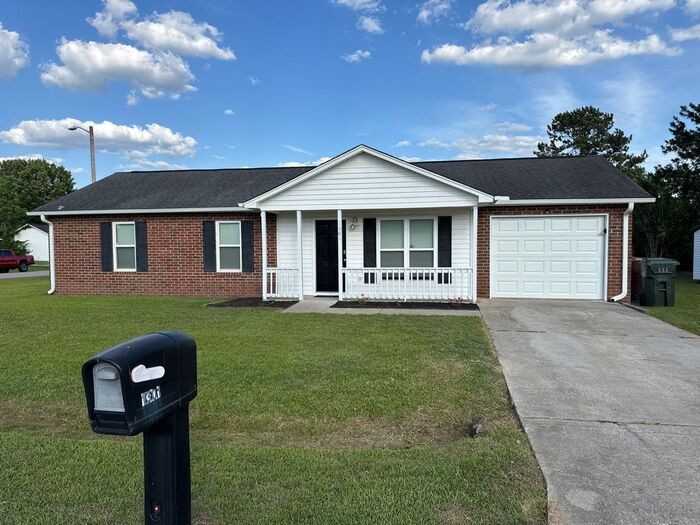 1301 Linwood Dr - Photo 2 of 11