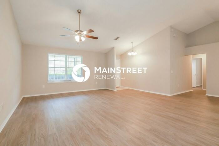 1251 Tahoe Ct - Photo 3 of 15