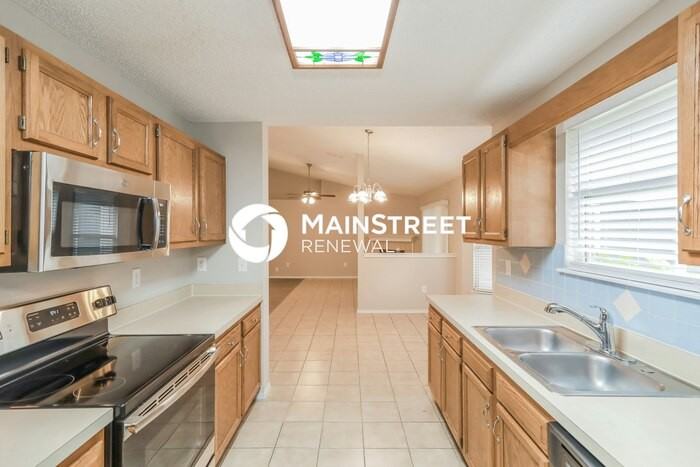 1251 Tahoe Ct - Photo 5 of 15