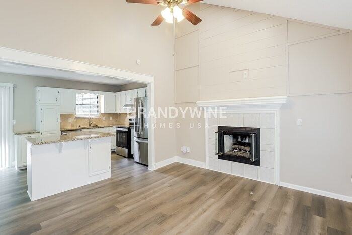 521 Se Onyx Dr - Photo 5 of 26