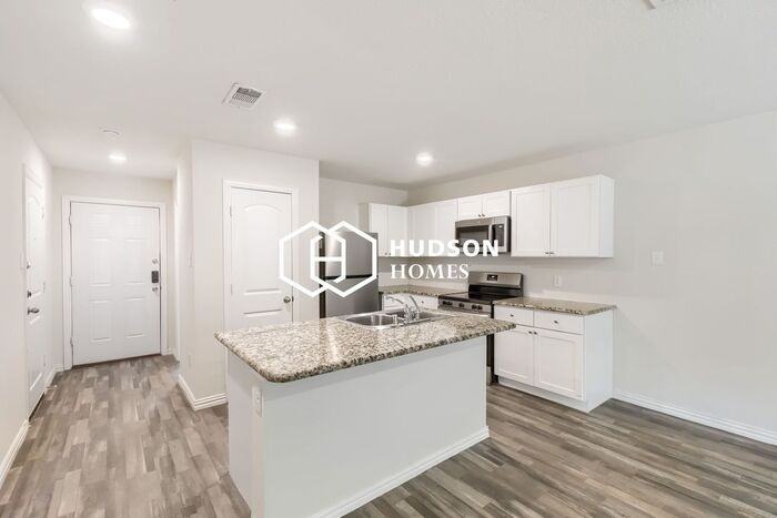 5904 Montague St - Photo 5 of 14
