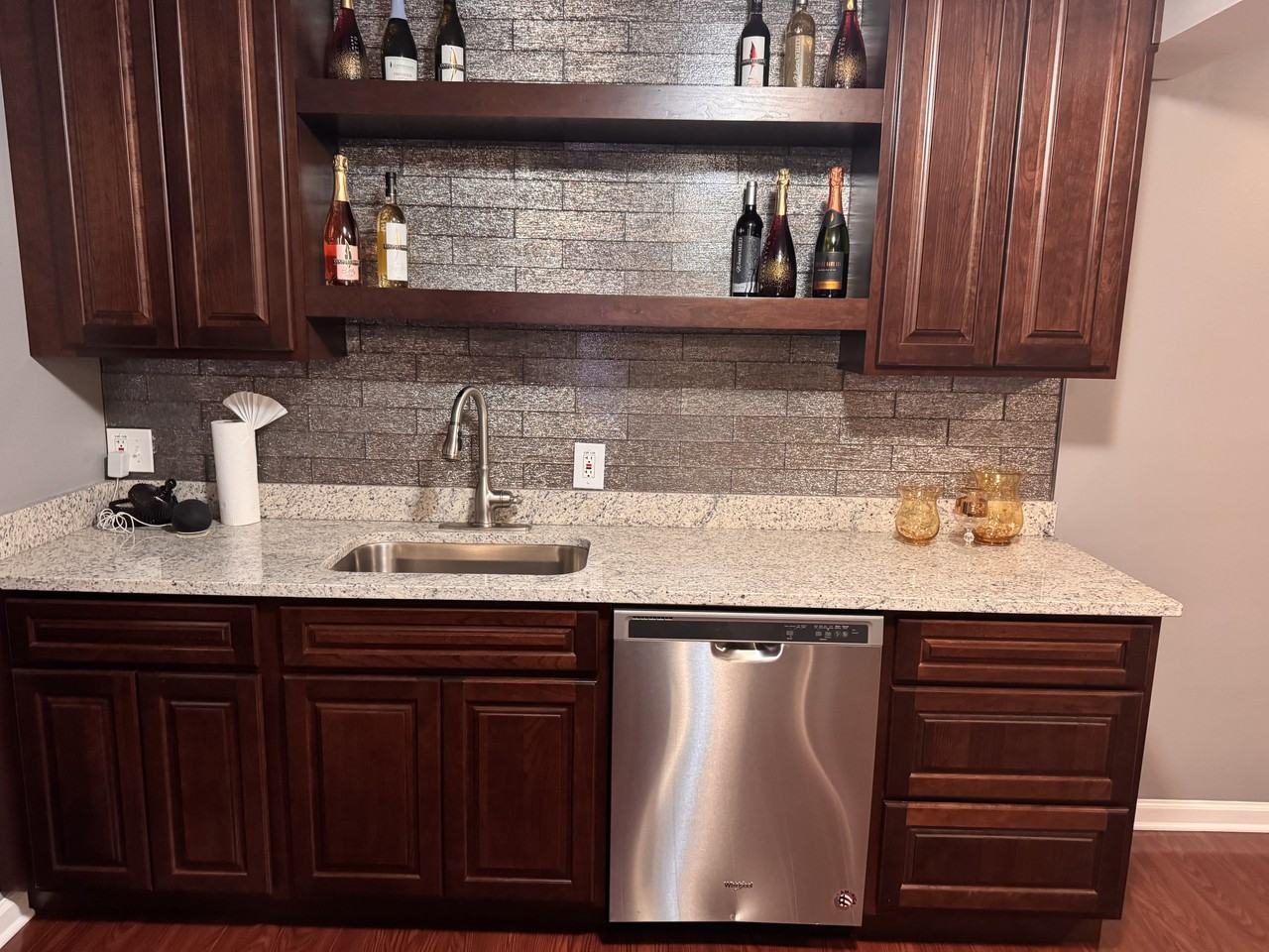 420 Lonsdale Ct - Photo 6 of 18