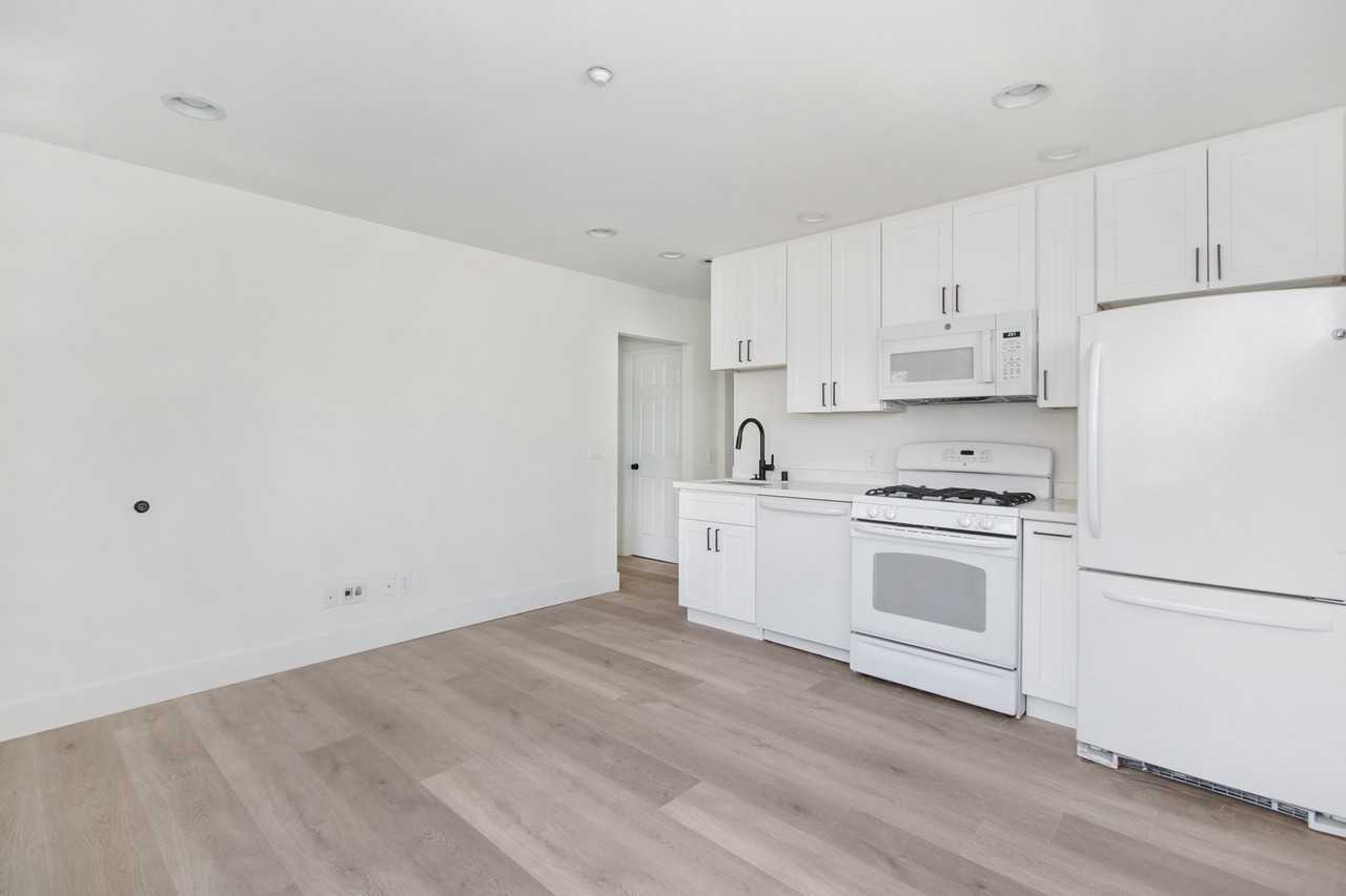143 Esperanza Ave #NA - Photo 7 of 20
