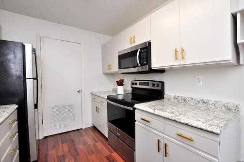 51 Hilltop Dr #51 - Photo 7 of 17