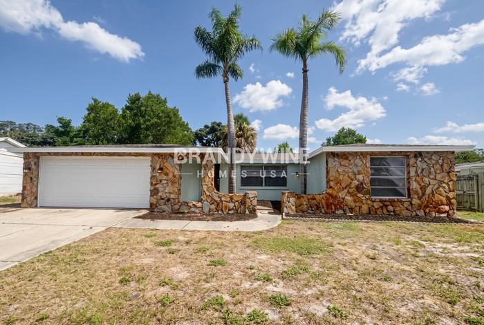 7815 Treasure Pointe Dr - Photo 2 of 23