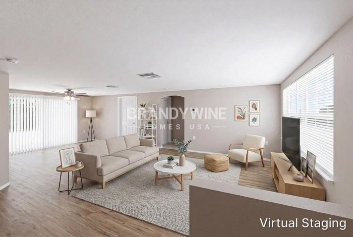 7815 Treasure Pointe Dr - Photo 3 of 23