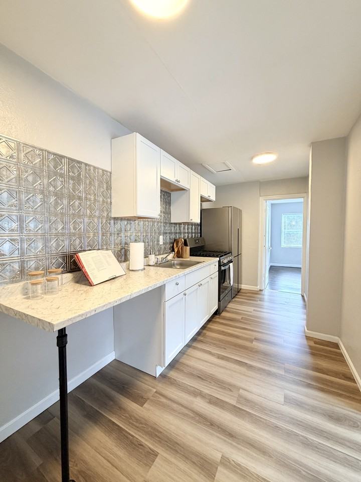 5514 Chippewa St #2W - Photo 4 of 12