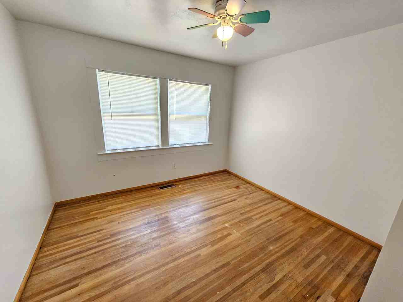 703 O Ave - Photo 6 of 20