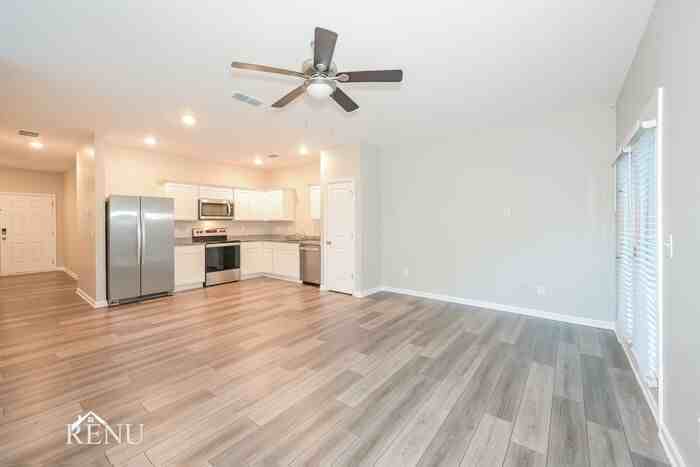 3079 Calcutta St - Photo 4 of 17