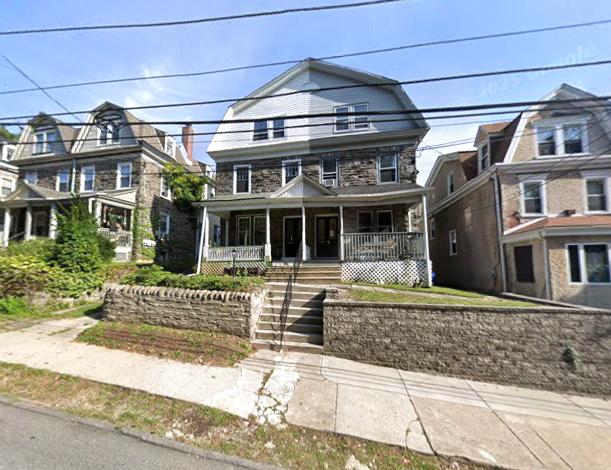 Mount Pleasant Ave W 134 - Photo 2 of 47