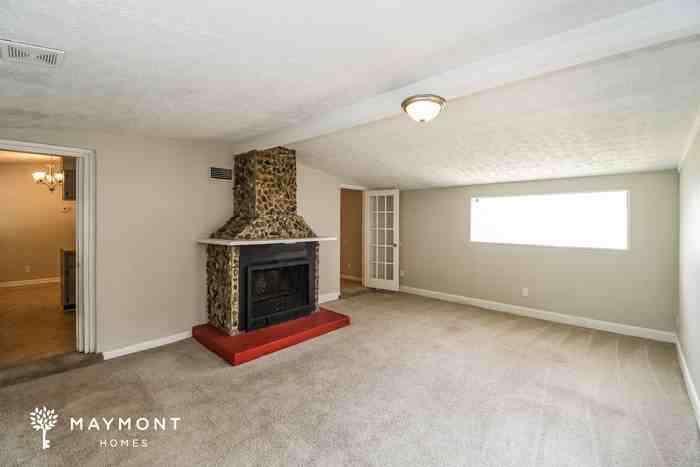 1911 Orlean Dr - Photo 5 of 12