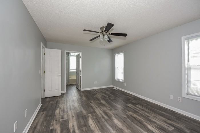 425 Wallace Way - Photo 5 of 10