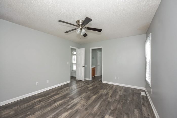 425 Wallace Way - Photo 6 of 10