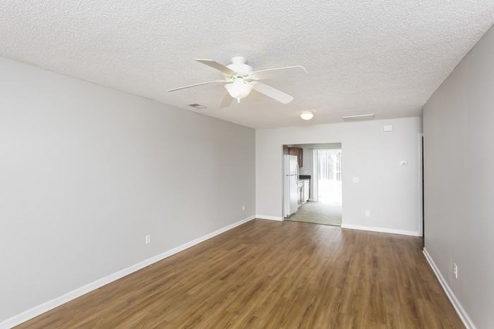 313 Denman Loop - Photo 2 of 10