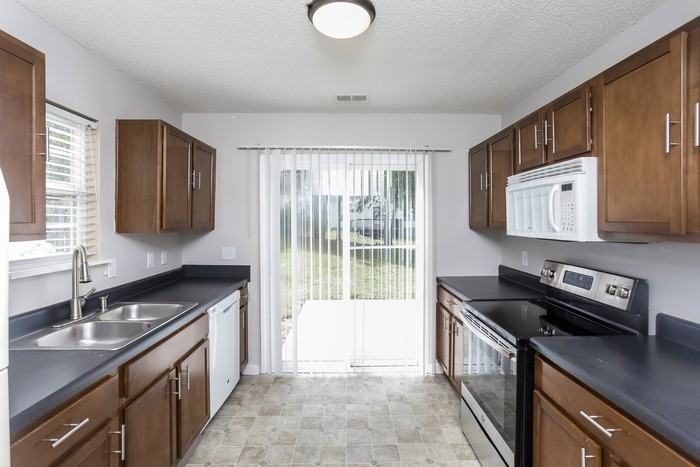 313 Denman Loop - Photo 4 of 10