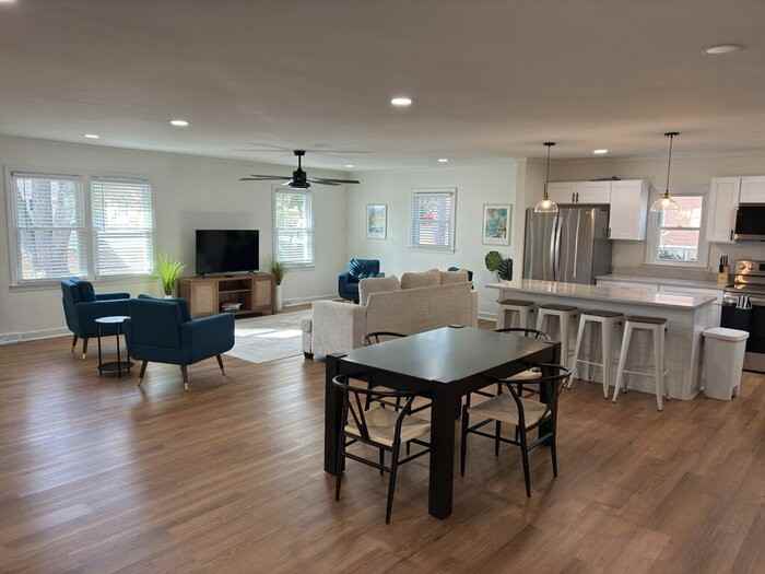 304 Pine Knoll Dr - Photo 3 of 12