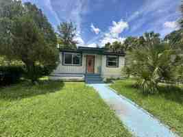 featured image of 1552 W 14th St