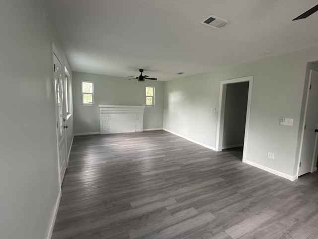 1552 W 14th St - Photo 3 of 15
