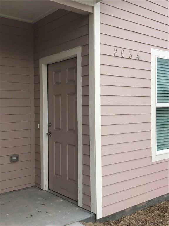 2034 Crestmont St - Photo 2 of 4