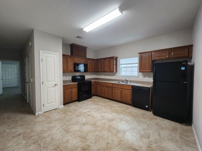 15564 Palmira Ave - Photo 5 of 12