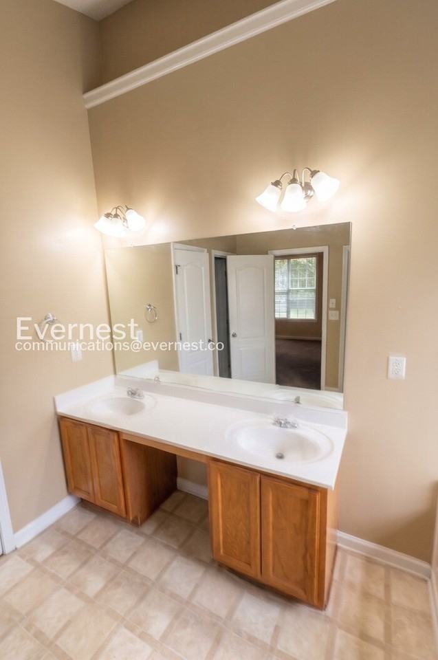 75 Greenland Dr - Photo 6 of 17