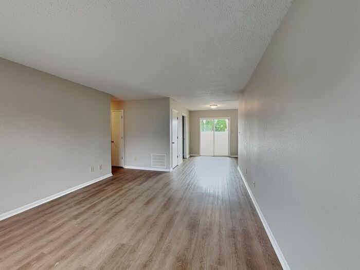 4073 Fairoaks Dr - Photo 4 of 17