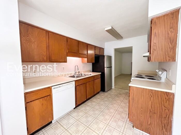 402 Hamilton Trce - Photo 4 of 21