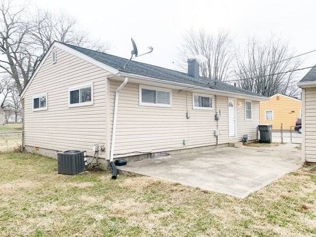 3420 N Elizabeth St - Photo 3 of 10