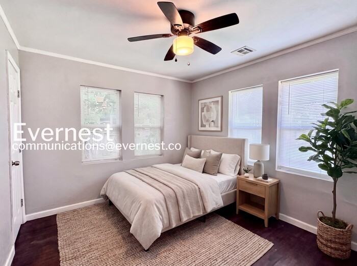 613 E Xyler St - Photo 3 of 19