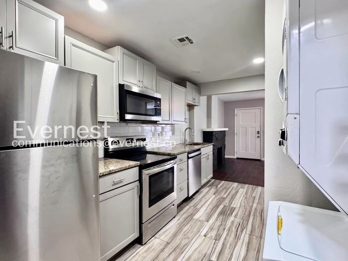 613 E Xyler St - Photo 6 of 19