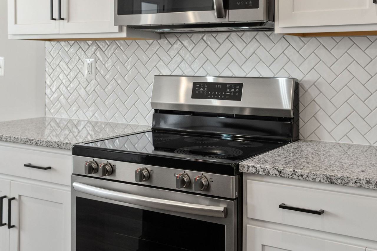 2232 Leeham St #B - Photo 5 of 33
