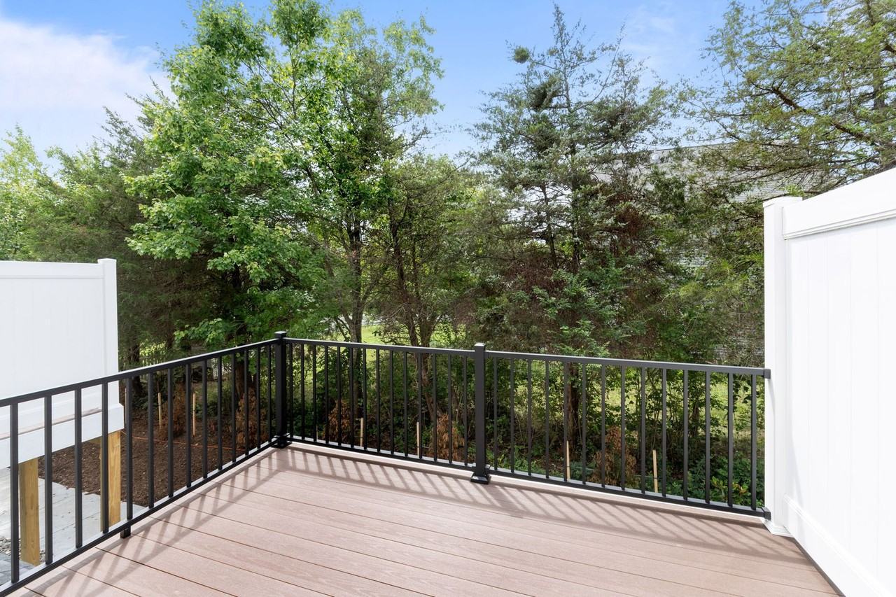 2232 Leeham St #B - Photo 6 of 33