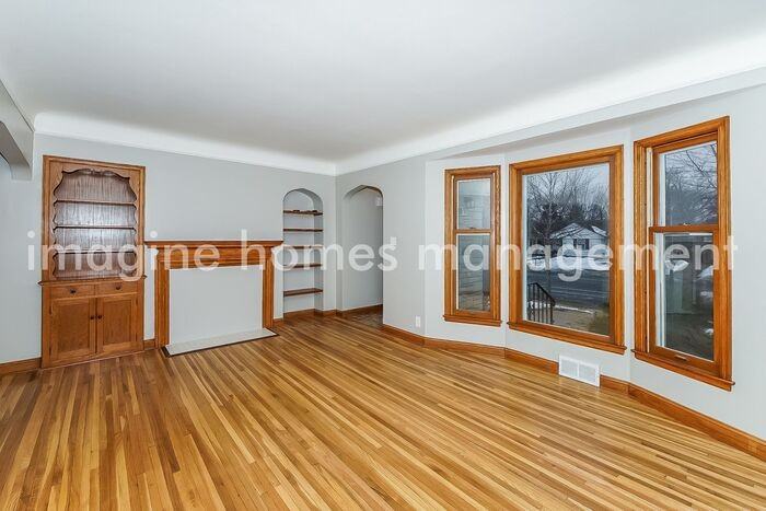 5925 Chicago Ave - Photo 3 of 14