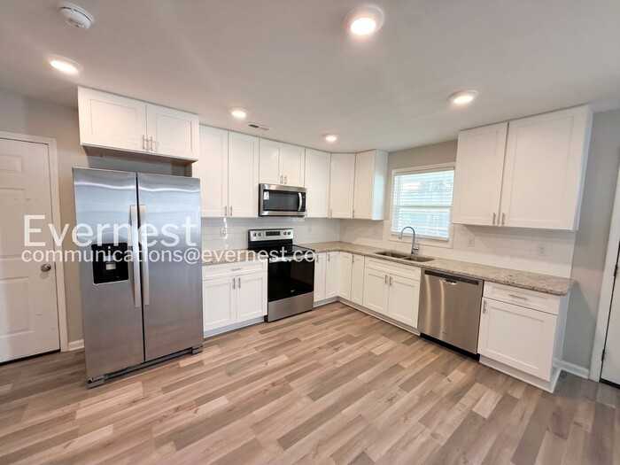 5909 3rd Ave S - Photo 4 of 16