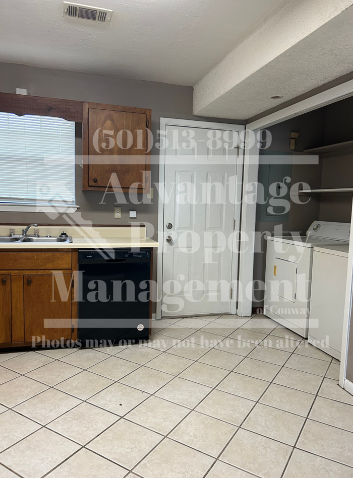602 4th Ave #3 - Photo 4 of 11