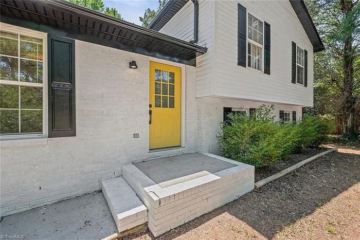 1111 W 5th Ave - Photo 4 of 34