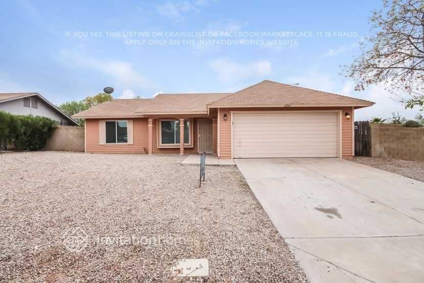 2551 E Diamond Cir - Photo 2 of 5