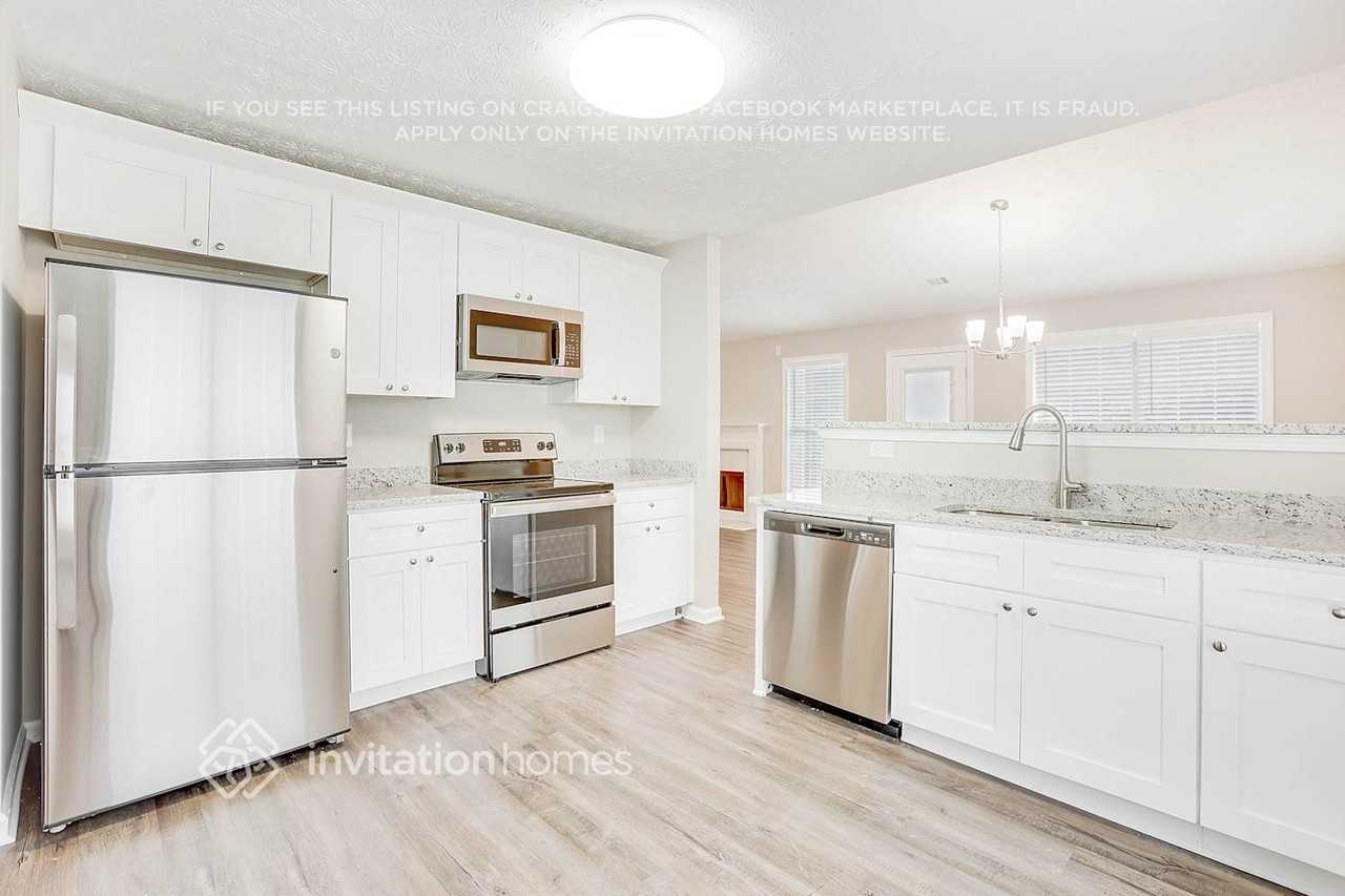 308 Devonshire Dr - Photo 7 of 26