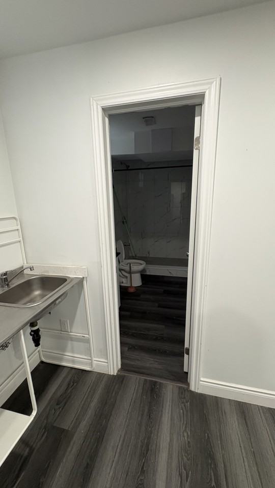 36 McLaughlin Road North - Photo 6 of 7