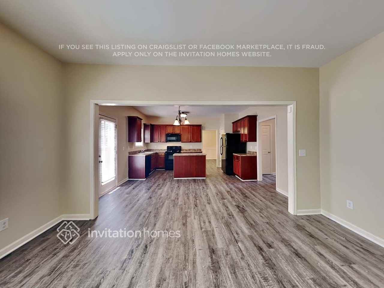 2450 Freemont St - Photo 7 of 22