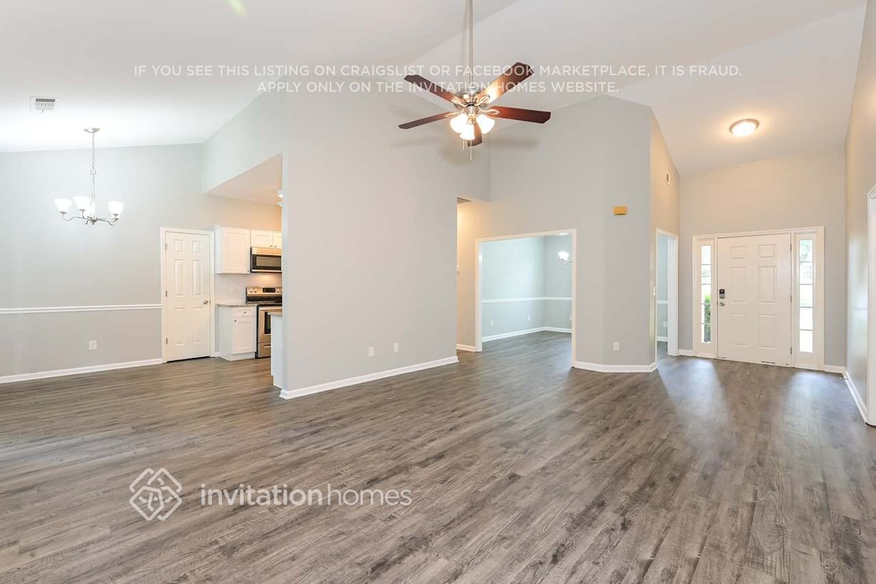 1950 Dartford Way - Photo 4 of 17
