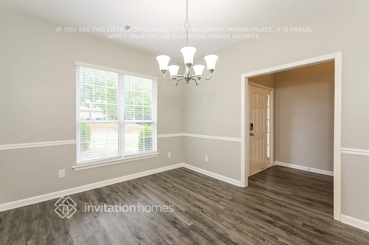 1950 Dartford Way - Photo 5 of 17