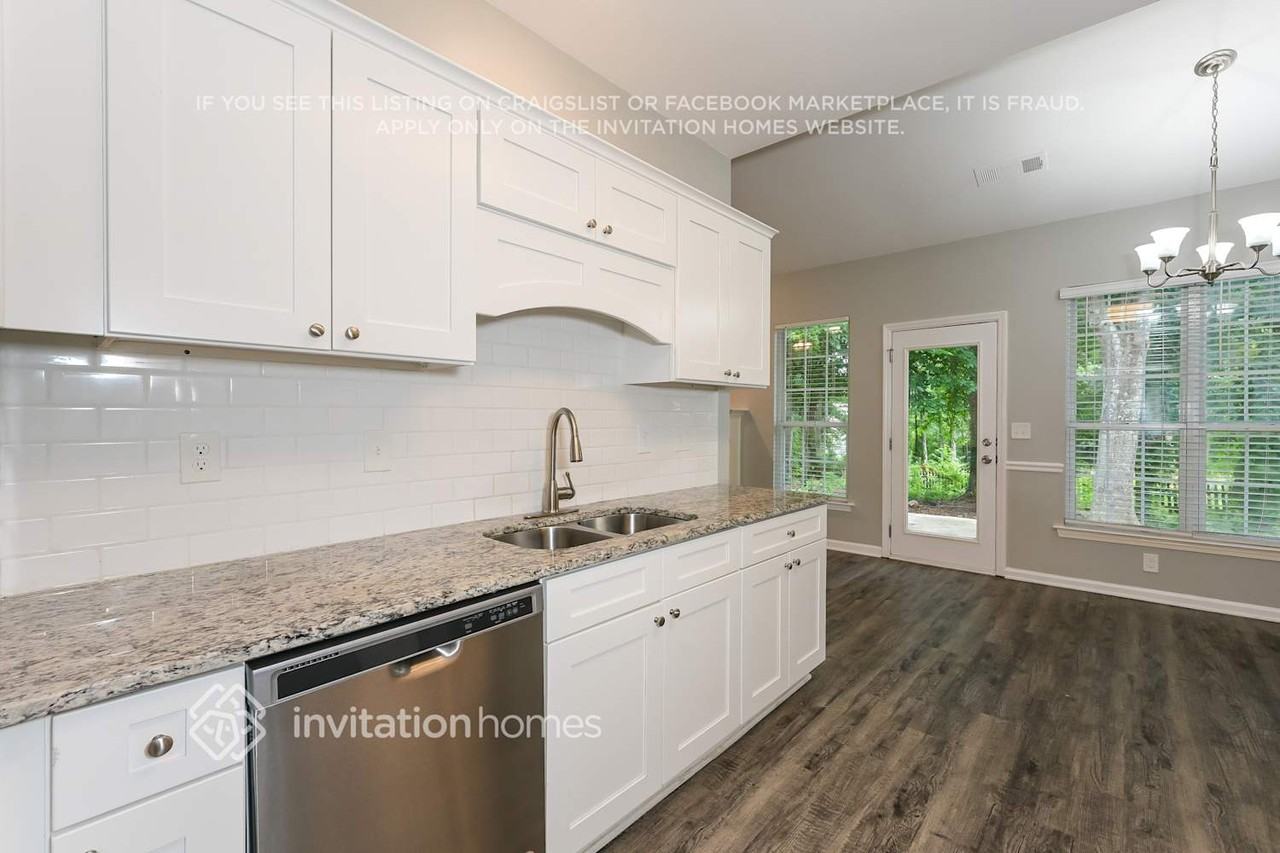 1950 Dartford Way - Photo 6 of 17