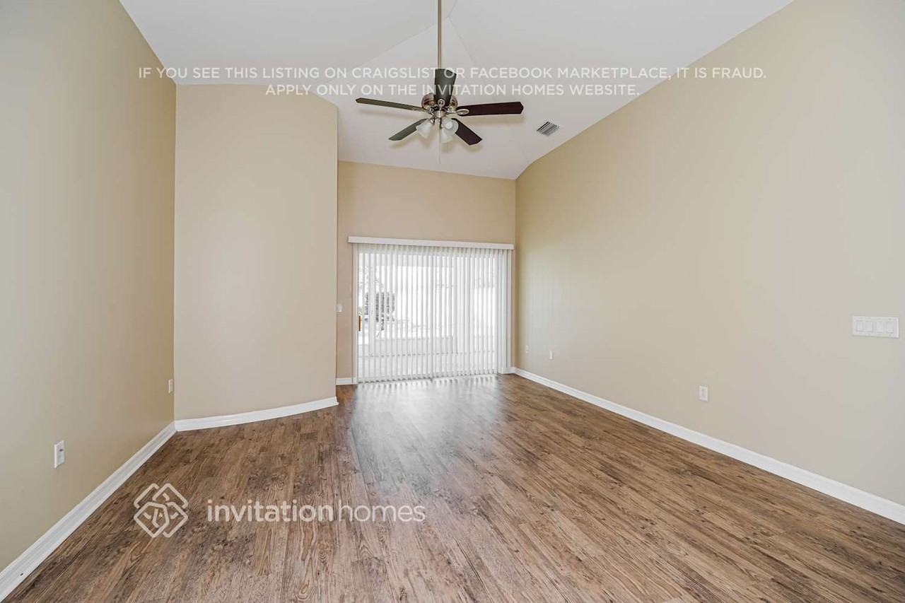 5354 Buckboard Dr - Photo 3 of 17